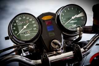 Honda Gold Wing — Cruscotto: tachimetro, contagiri, spie, chiave inserita, comando dell'aria.